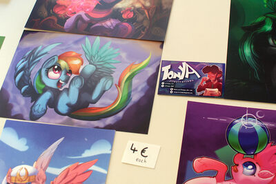 This artist wasn't at the con. But a friend sold prints of hers at their table. I like thagt style. And the price of these prints is really low.