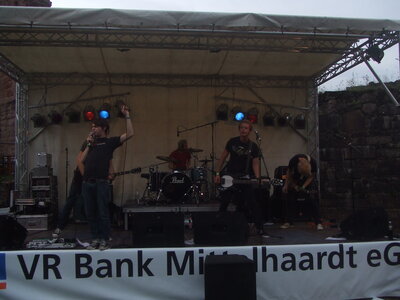 Rock die Burg 2006-dscf0725.jpg (image/jpeg, 594748 B)