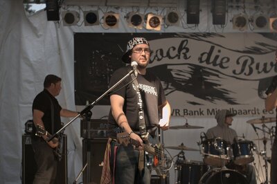 Rock die Burg 2008-RdB08_steeph065.jpg (image/jpeg, 96169 B)