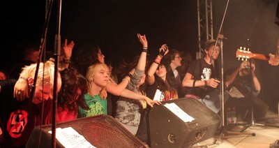 Rock die Burg 2010-IMG_5931.JPG (image/jpeg, 130099 B)