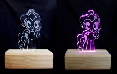 LED-pictures-pinkie_pie_by_steeph_k_da5su9v.jpg (image/jpeg, 105282 B)
