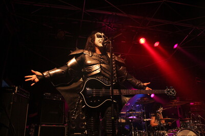 Rock im Wingert 2012 - KISS Forever Band-IMG_7328.JPG (image/jpeg, 703017 B)